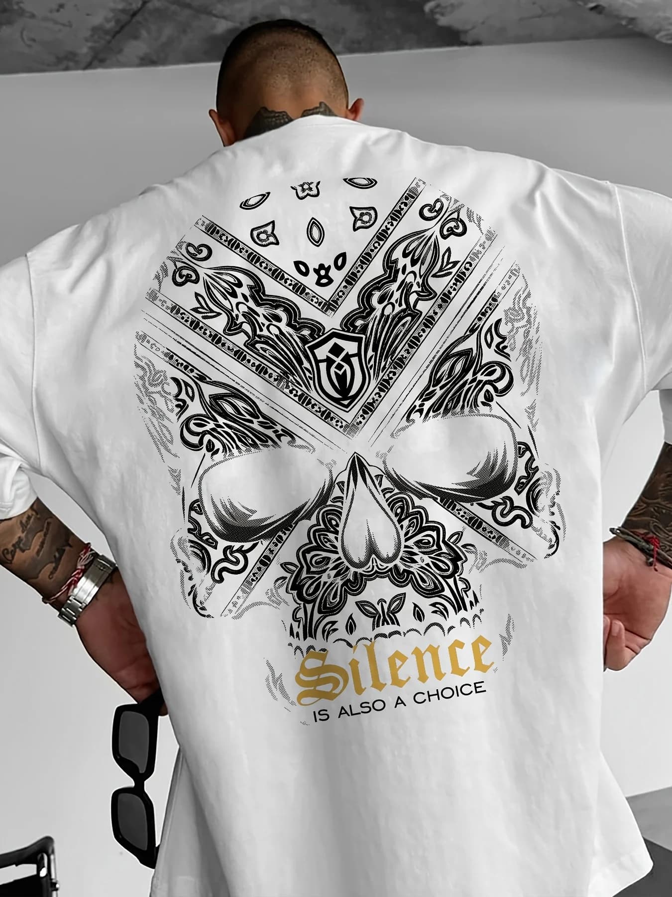 T-shirt homme robuste pour le Nouvel An - Motif audacieux imprimé au dos avec design tête de mort et