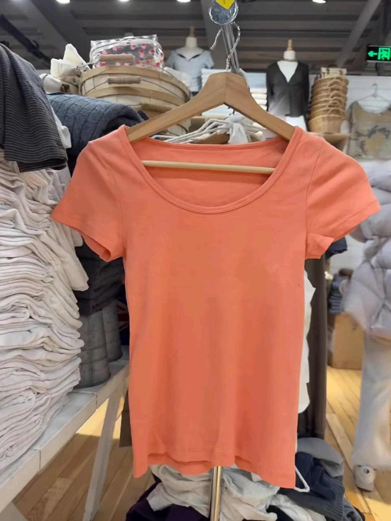 Nouveaux T-shirts Slim Orange Femme Été Col Rond Manches Courtes Coton Décontracté Simple Uni Polyva