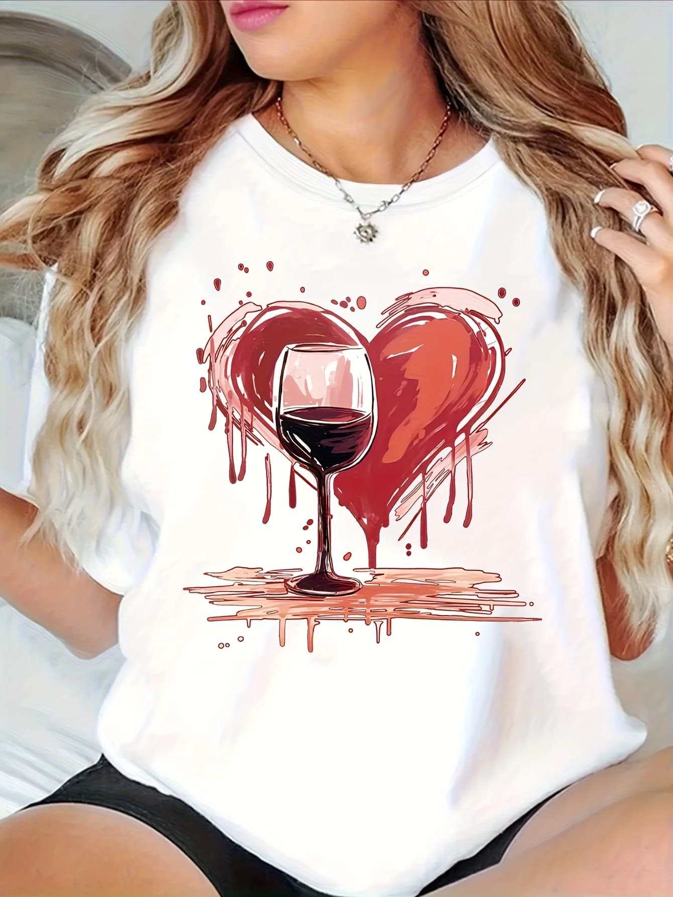 T-shirt décontracté pour femme à col rond, motif 'Red Wine Heart Splash' et 'Ink', thème dégustation