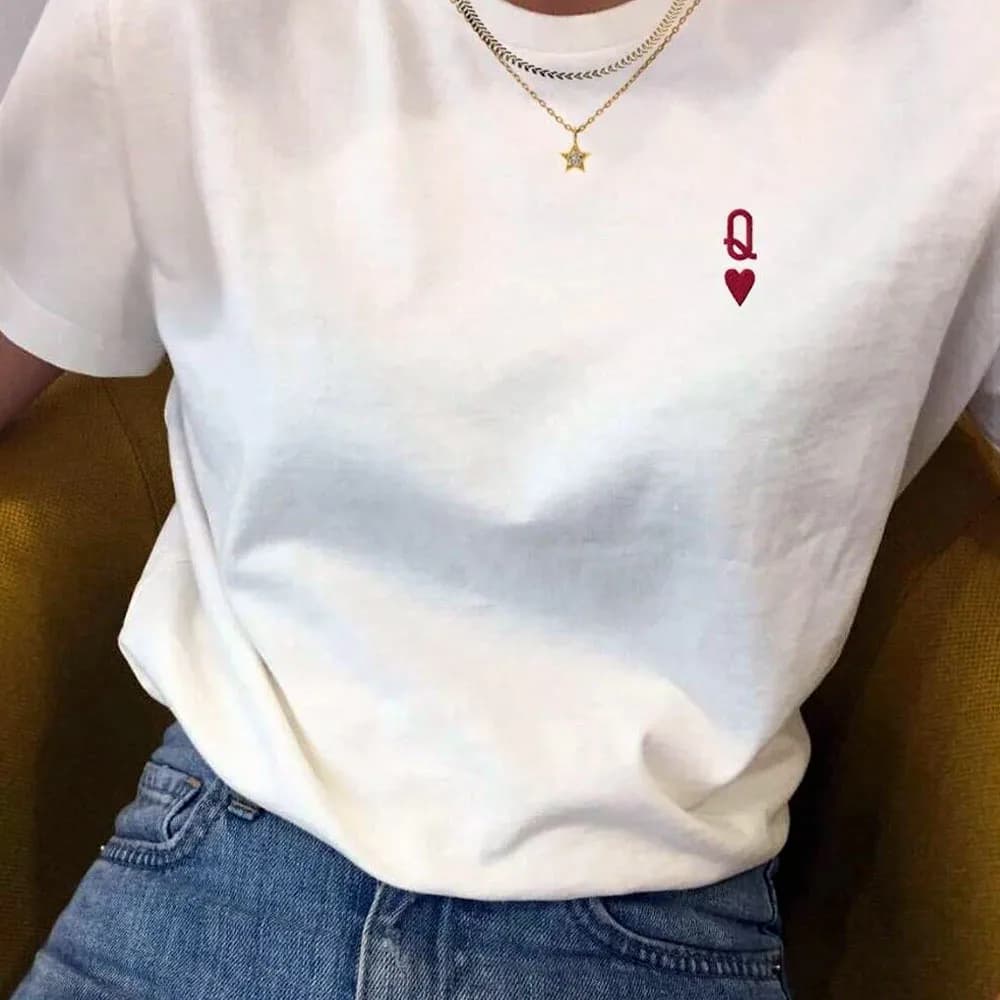 Reine de Coeurs Lettre Brodée T-shirts Femme Blanc Lâche Couverture En Coton T-shirts D'été À Manche