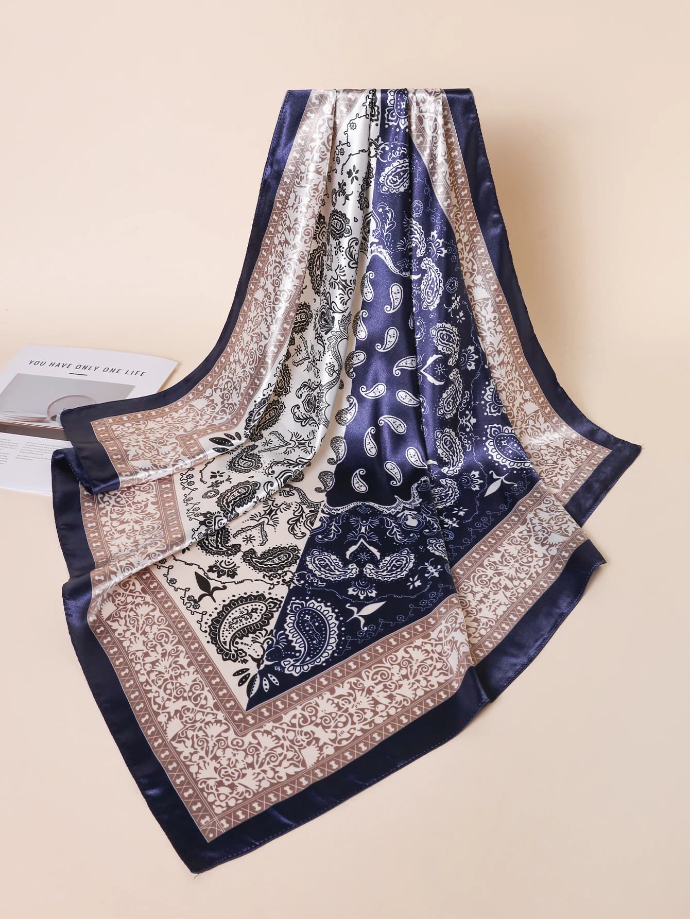 90*90 cm Foulard de cheveux femmes créateur de mode belles fleurs Foulard doux Satin châle Foulard c