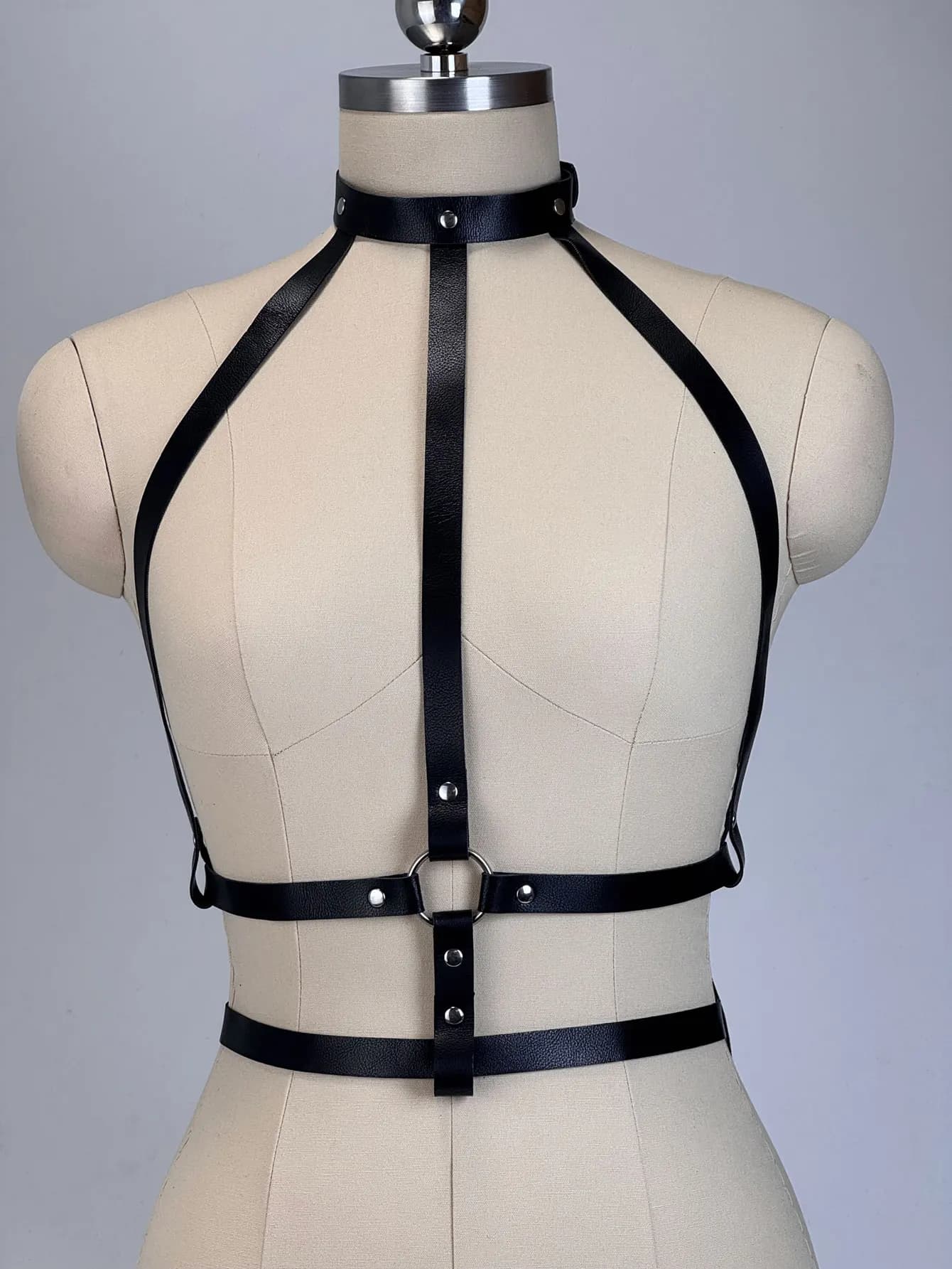 Ceinture de mode style urbain, harnais de poitrine, bretelles pour femme, ceinture en cuir punk rock