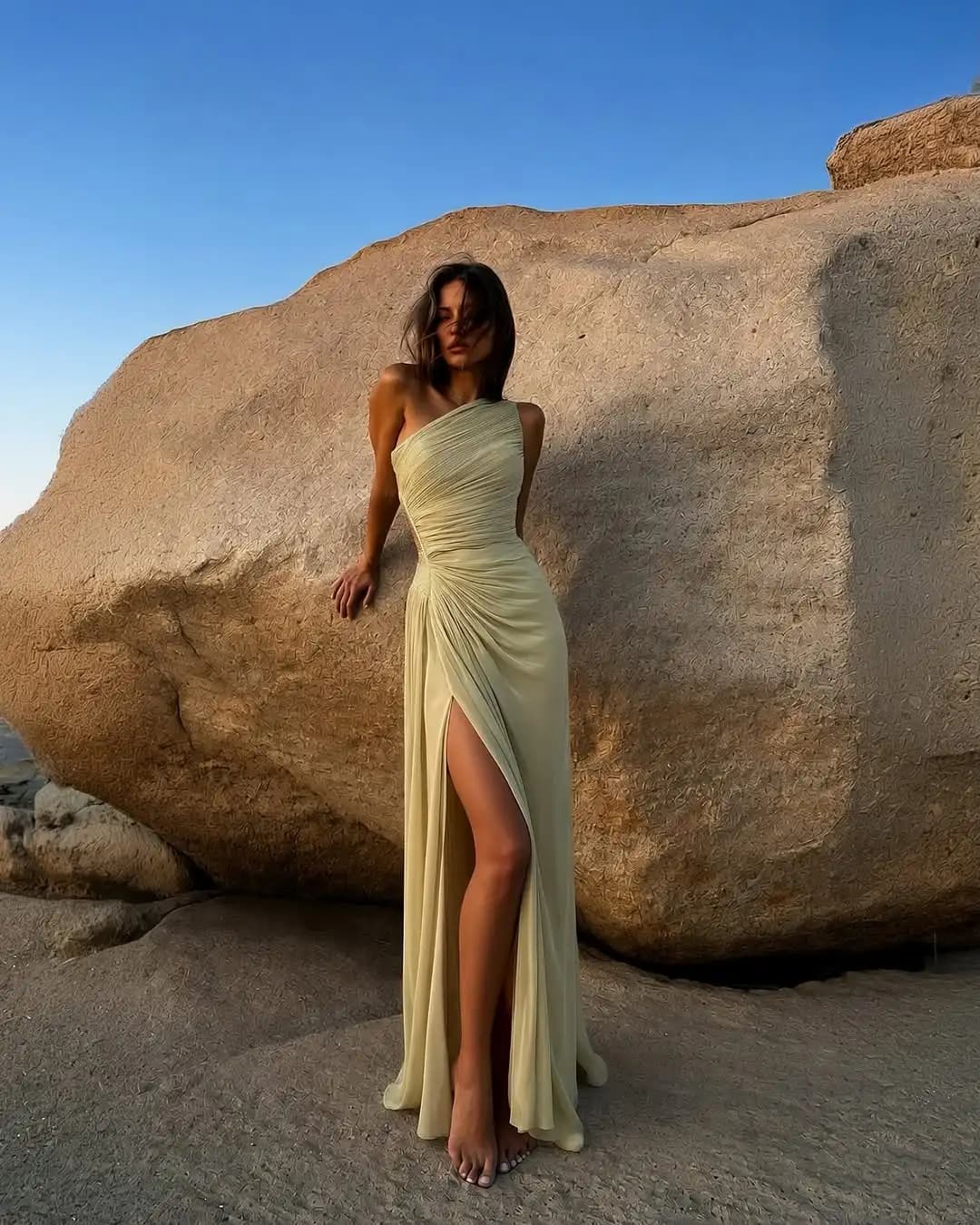 Robe longue asymétrique drapée vert sauge |   Robe de soirée drapée à fente haute pour femmes |   Ro