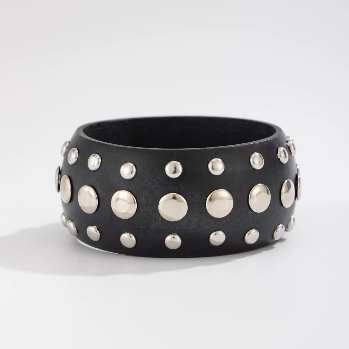 Nouvelle tendance punk : Bracelets larges géométriques ronds en bois rouge et noir avec rivets argen