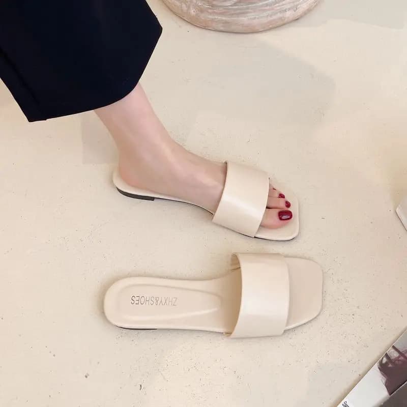 Pantoufle pour Les Femmes 2023 été Nouvelles Chaussures De Plage Pantoufles Femmes Plat anti-dérapan