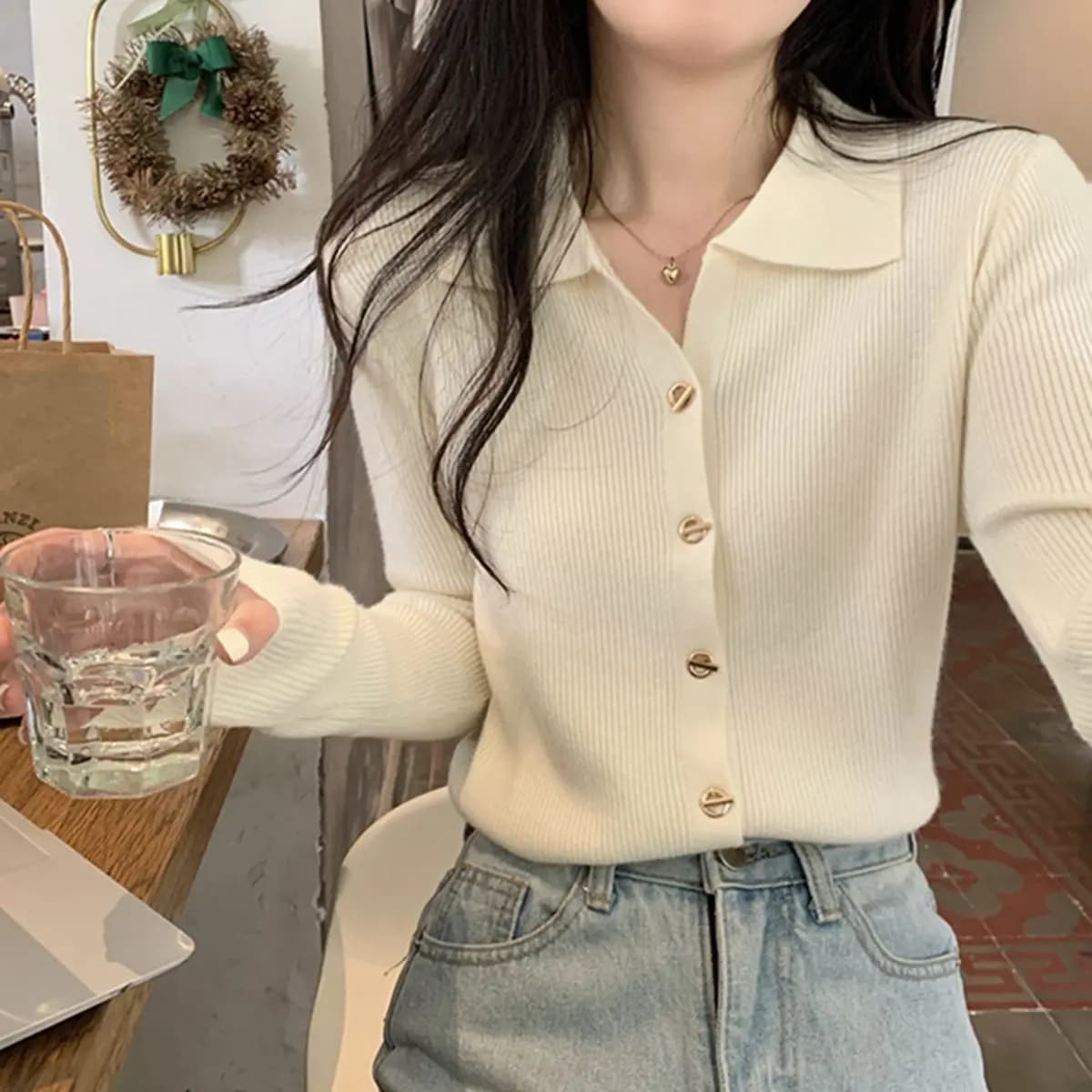 Cardigan en maille à col polo ajusté et boutonnage simple pour femme, collection Printemps 2026, à m