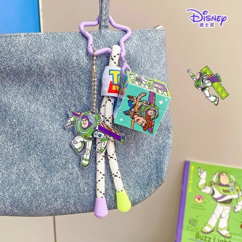 Nouveauté, porte-clés authentique Disney, série de dessins animés, pendentif, accessoire mignon pour