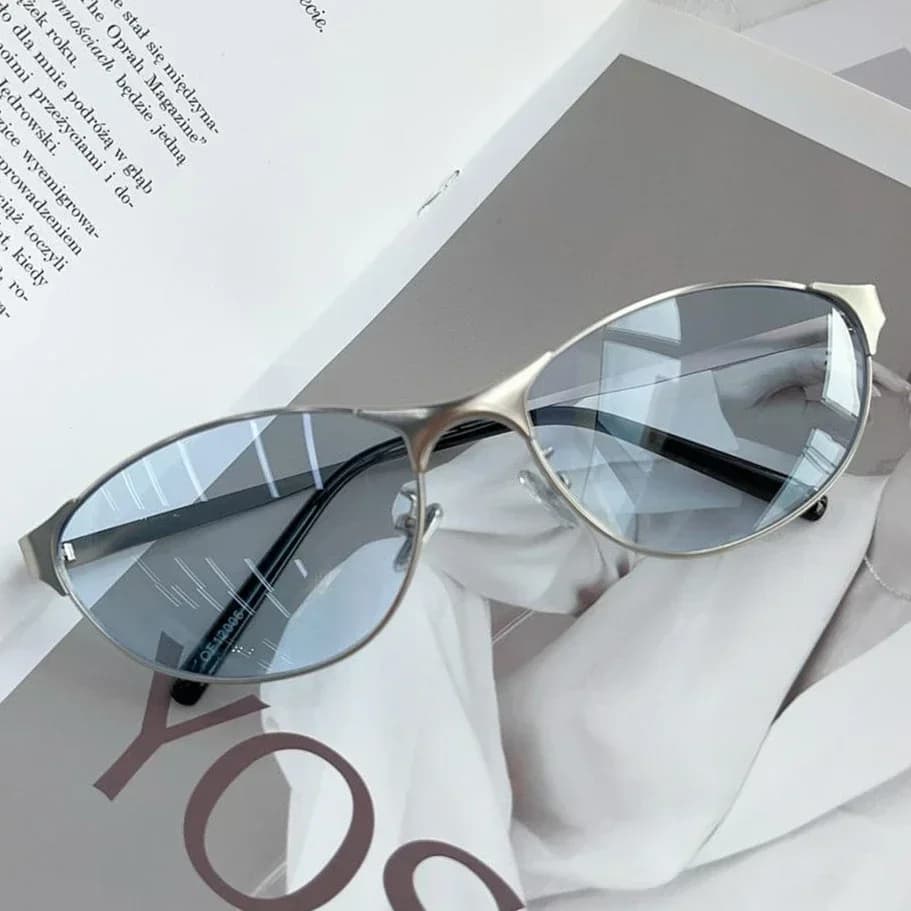 Femmes élégantes Hip Hop lunettes de soleil hommes unisexe voyage en plein air mode métal cadre lune