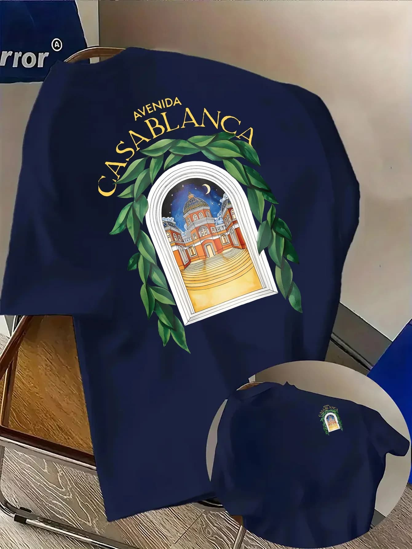 T-shirt élégant d'inspiration nord-africaine avec motif de paysage nocturne et feuilles vertes, 100%