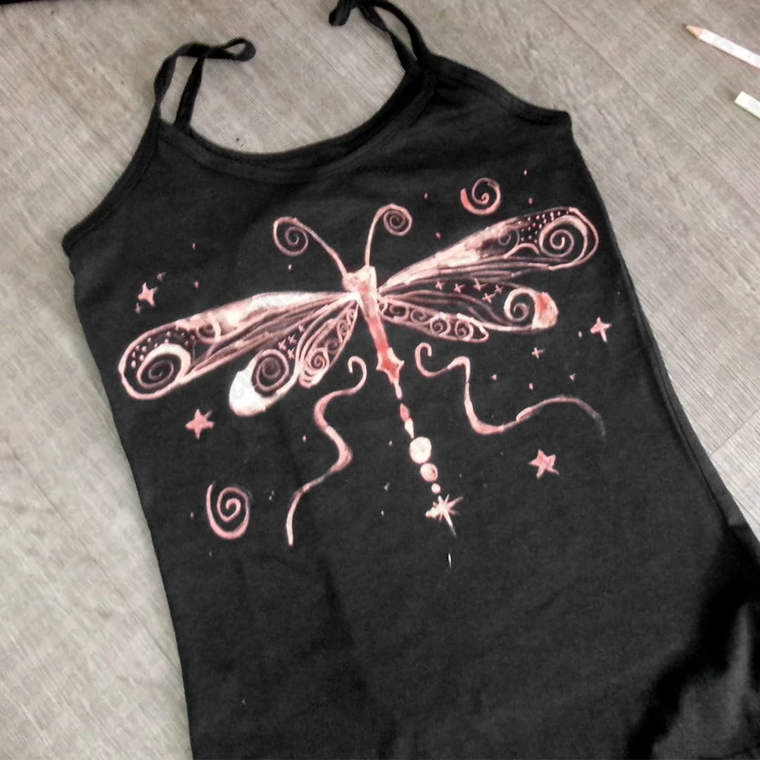 Vêtements féminins, tops mignons, crop tops sexy, vêtements gothiques pour femmes, vêtements trashy 