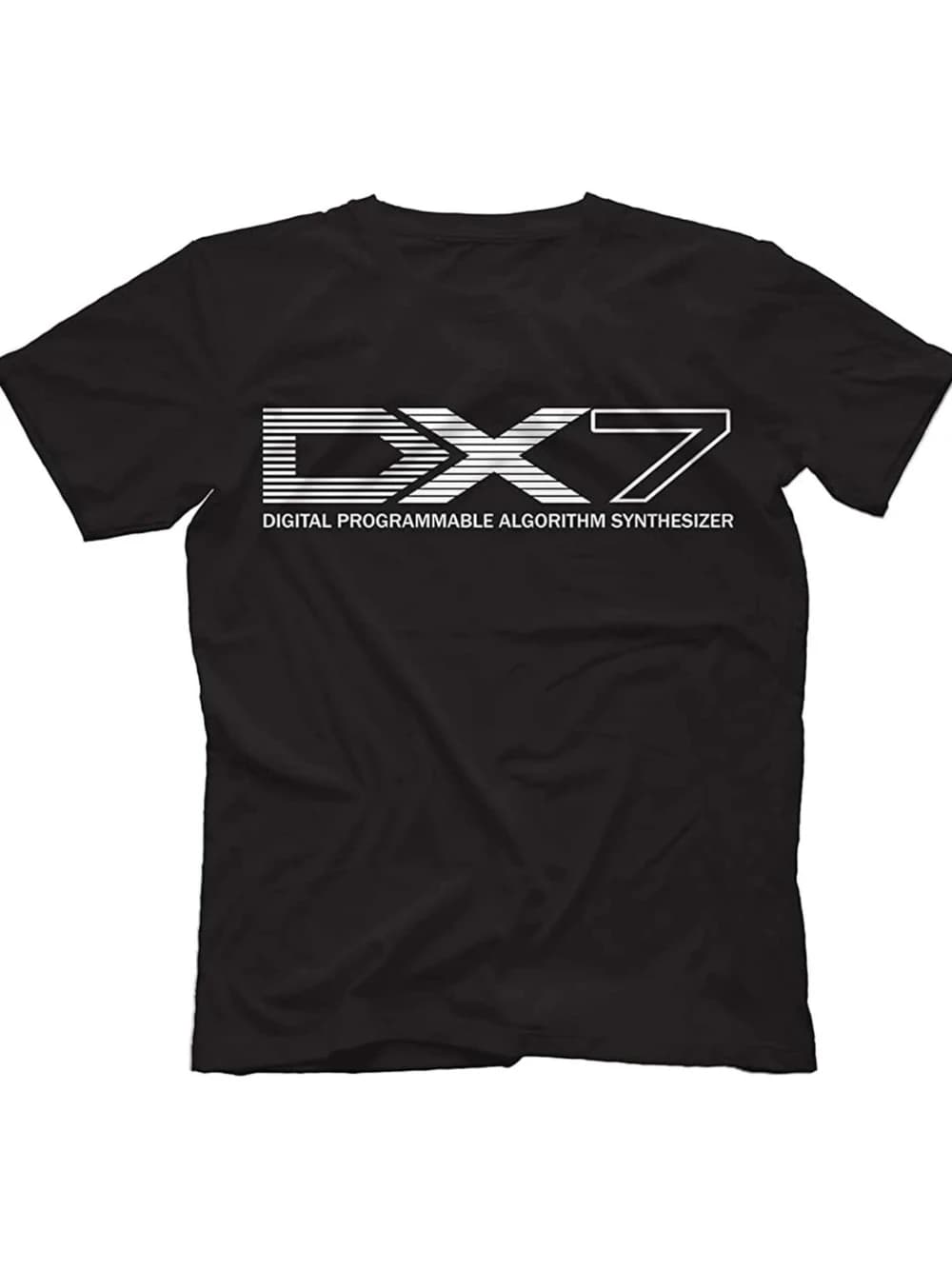 Le t-shirt noir présente un motif graphique de l'algorithme du synthétiseur numérique Dx7 et un t-sh