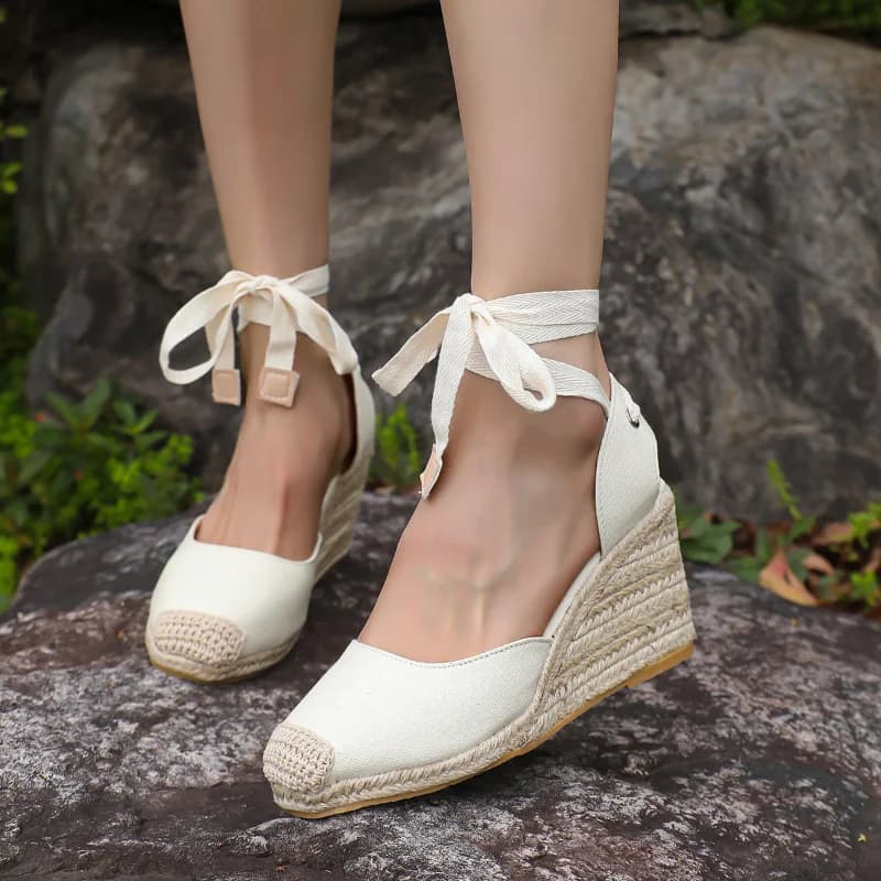 Sandales compensées pour femmes à enfiler, bout fermé, style espadrille, collection été 2026