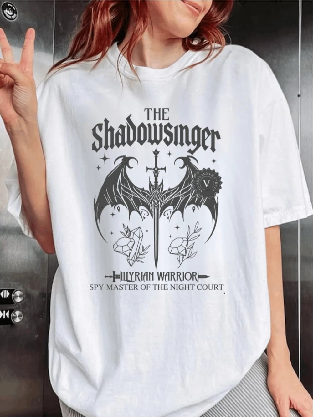 T-shirt pour femme inspiré de Night Court Easter Birthday Shadow Singer, inspiré par la librairie SJ