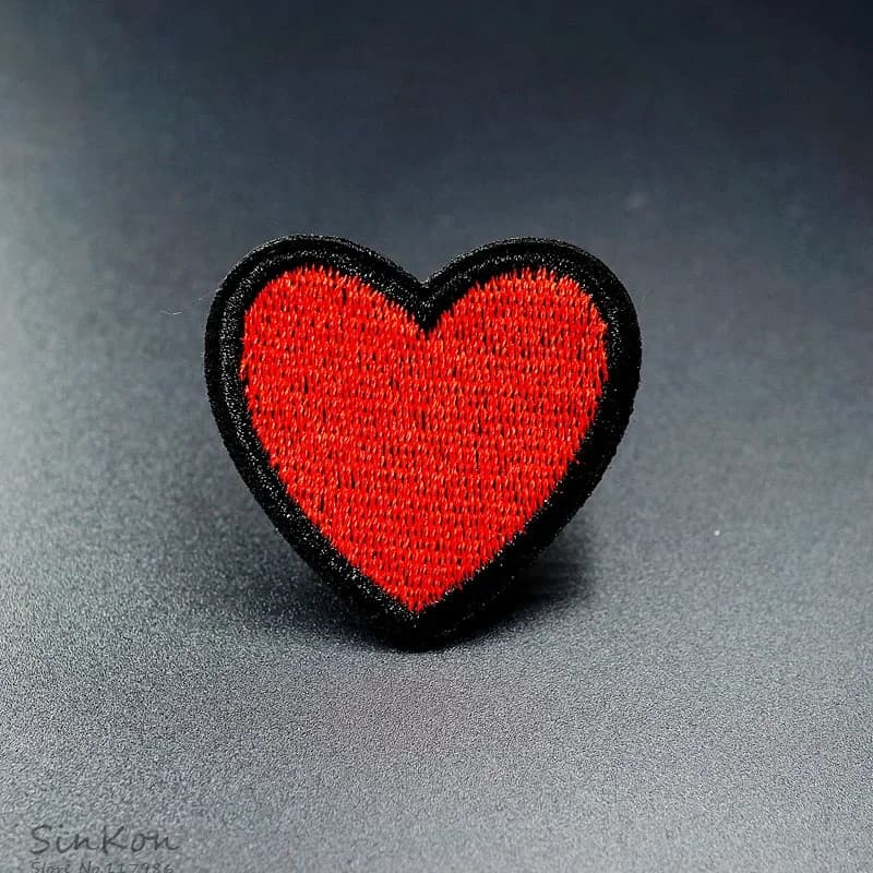 Coeur (taille: 4.0X4.2cm) bricolage fer sur Patch brodé Applique étiquette de couture vêtements auto
