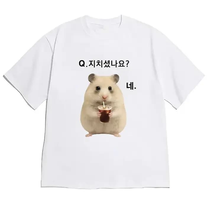 Les t-shirts imprimés à motifs d'été peuvent être portés par les hommes et les femmes, ce sont des t