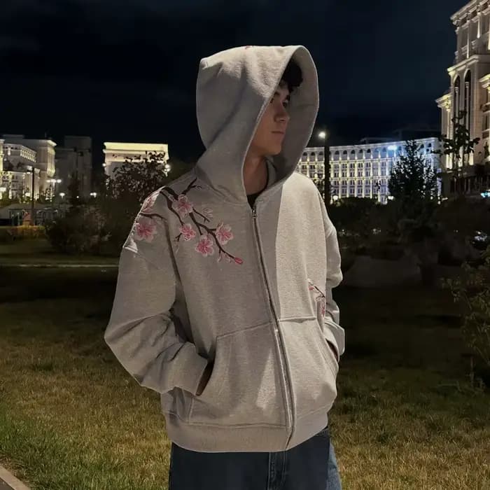 Sakura Bloom – sweat à capuche brodé pour femmes