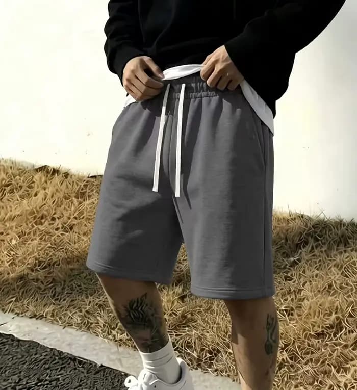 Shorts gris basiques simples pour hommes