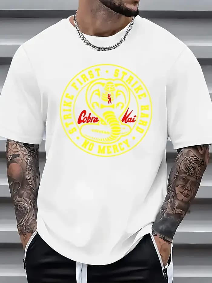 T-shirt graphique pour hommes Strike First No Mercy