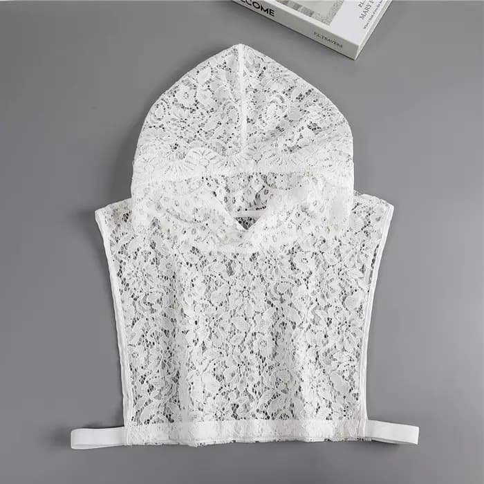 Casquette à capuche en dentelle
