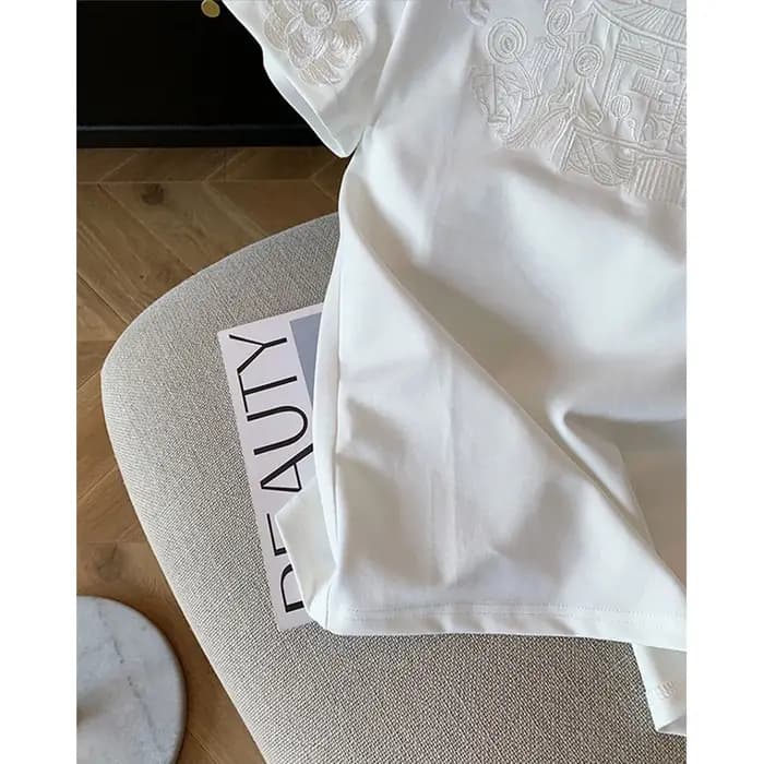 T-shirt à manches courtes en coton blanc brodé pour femmes