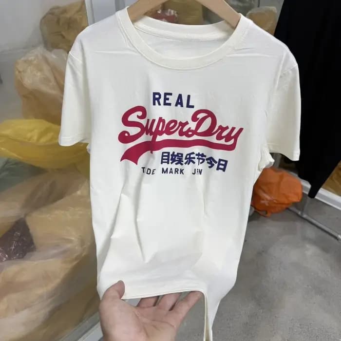 Superdry Real Vintage Logo T-shirt blanc cassé en coton à col rond et manches courtes pour homme