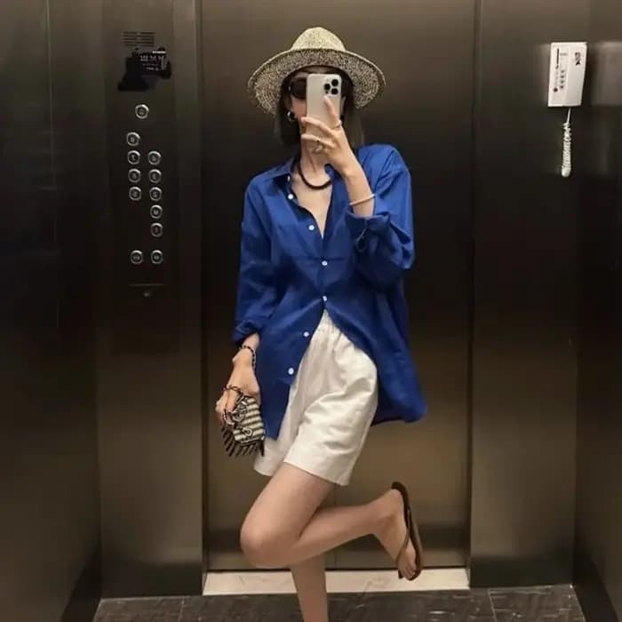 Chemise femme en mousseline blanche style vieux argent coupe régulière légère et fluide pour été printemps et protection solaire