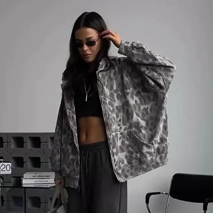Sweat à capuche camouflage avec fermeture éclair pour femme