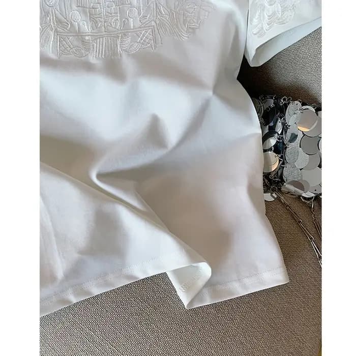 T-shirt à manches courtes en coton blanc brodé pour femmes