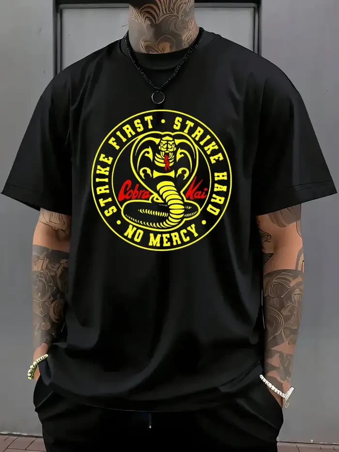 T-shirt graphique pour hommes Strike First No Mercy