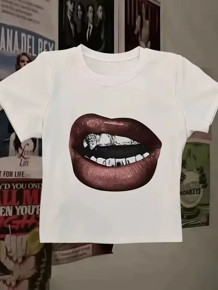 T-shirt Y2K High Street à imprimé bouche et lèvres volumineuses