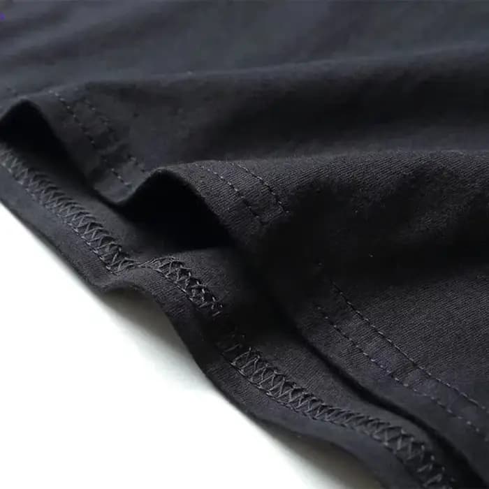 Une décision pauvre, une histoire fascinante ; une nonne fumante ; T-shirt vintage de style gothique ; vêtement à manches courtes en coton de haute qualité.