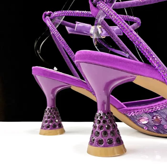 Chaussures et sac de couleur violet brillant