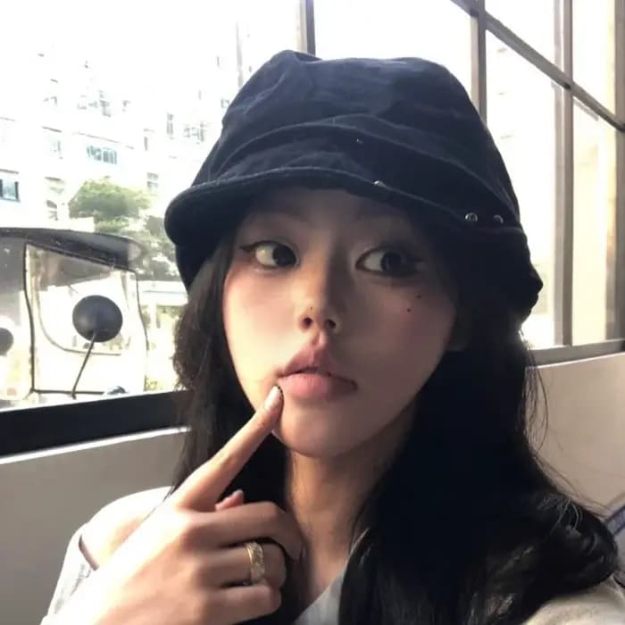 Nouveau Béret Gothique Clouté Noir Uni avec Rivets – Casquette Hip Hop Réglable à Calotte Plate pour Femme
