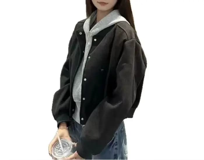Veste courte à capuche pour femmes