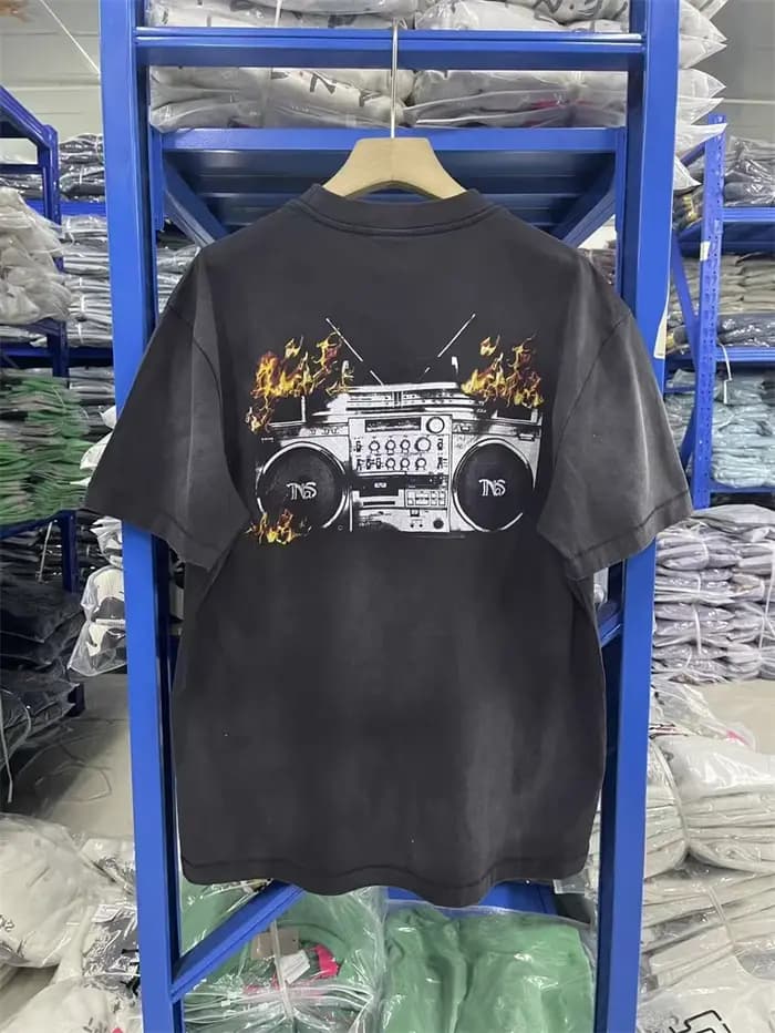 SAINT NaS lettre imprimé magnétophone motif Vintage lavé haute rue T-shirt pur coton col rond ample hommes à manches courtes