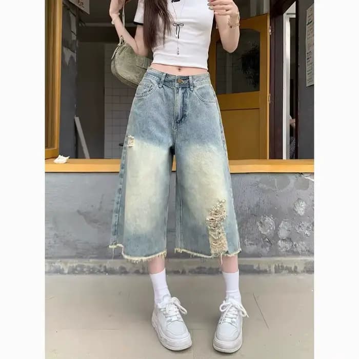 Short en jean déchiré à taille haute et coupe ample