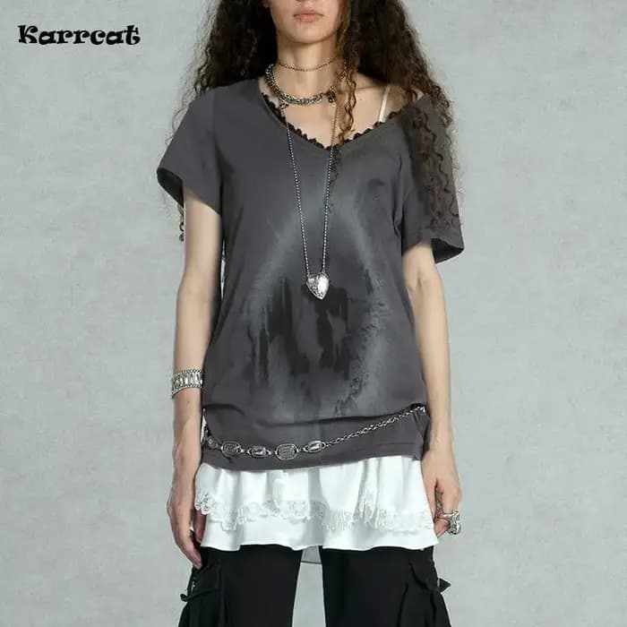 Karrcat Grunge esthétique Graffiti imprimé T-shirt Vintage en détresse à manches courtes