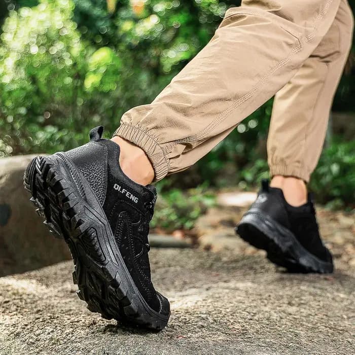 Chaussures de randonnée hiver rétro en cuir extérieur tout-terrain noir antidérapant Trail