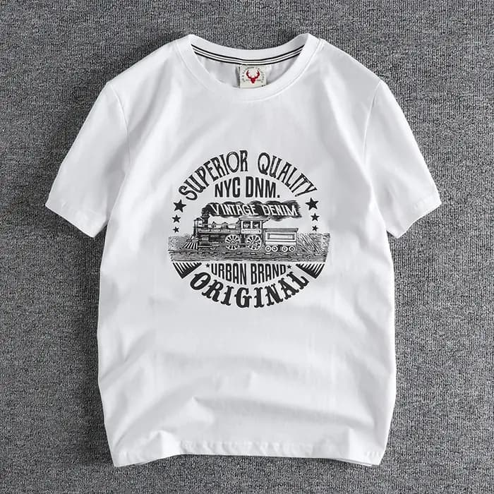 T-shirt à manches courtes pour hommes avec motif train emblématique