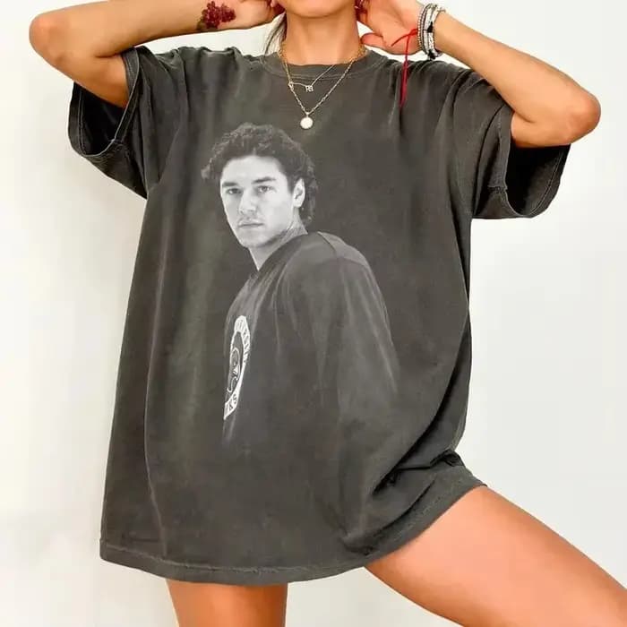 T-shirt unisexe en coton pour hommes et femmes, avec image TV Off-Campus Briar U Garrett Graham Grap