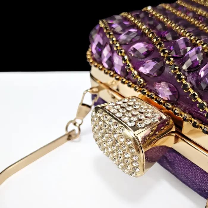 Chaussures et sac de couleur violet brillant