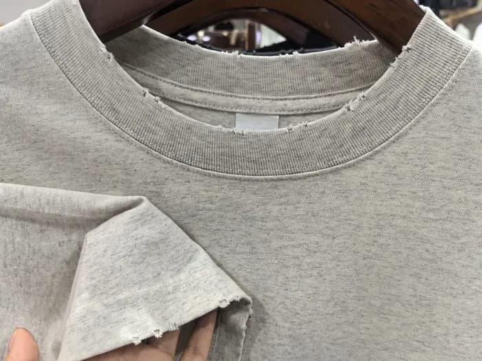 T-shirt surdimensionné avec LOGO personnalisé déchiré
