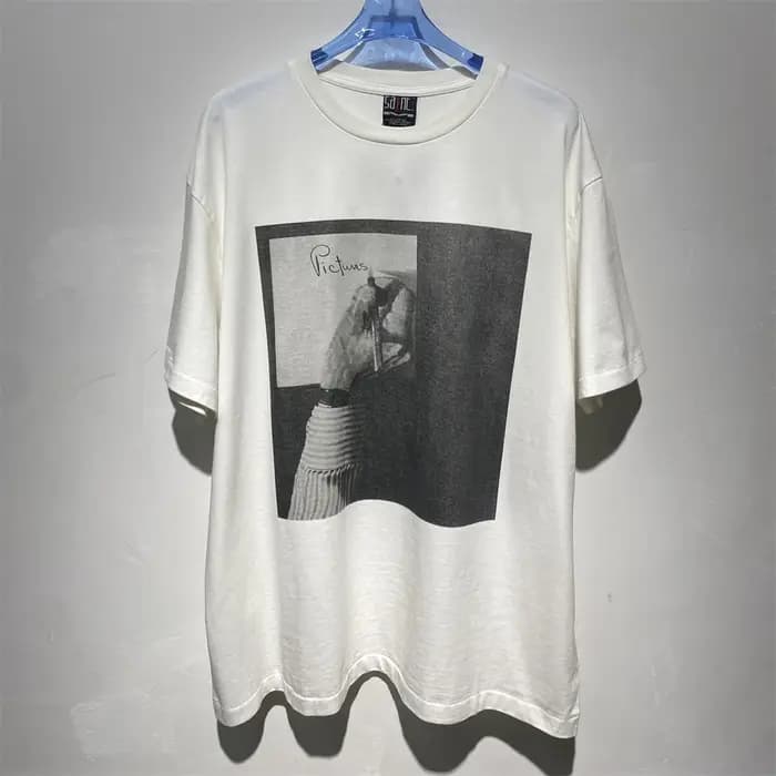 T-shirt vintage SAINT avec photo rétro en noir et blanc pour hommes et femmes