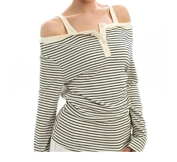T-shirt rayé à une épaule et manches longues