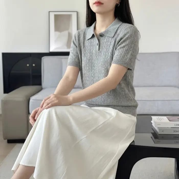 T-shirt polo torsadé 100 % coton à deux boutons et manches courtes pour femme – Coupe ajustée
