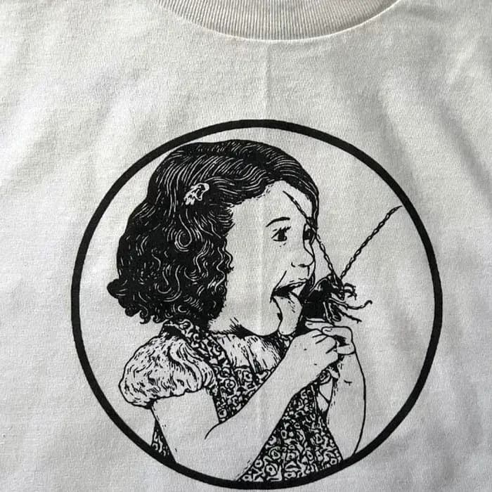 T-shirt graphique vintage grunge en coton blanc