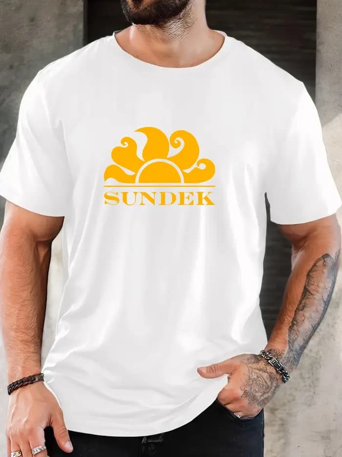 T-Shirt homme 2025 nouveauté rétro Chic Sundek graphique audacieux jaune stylisé soleil Logo décontracté haut élégant usage quotidien