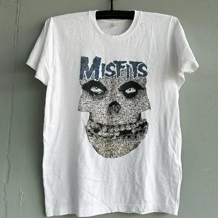 The Misfits A Non-conforming Band Electronic Rock Trend Vintage Street Style Hommes et femmes. T-shirt rétro en coton à manches courtes.