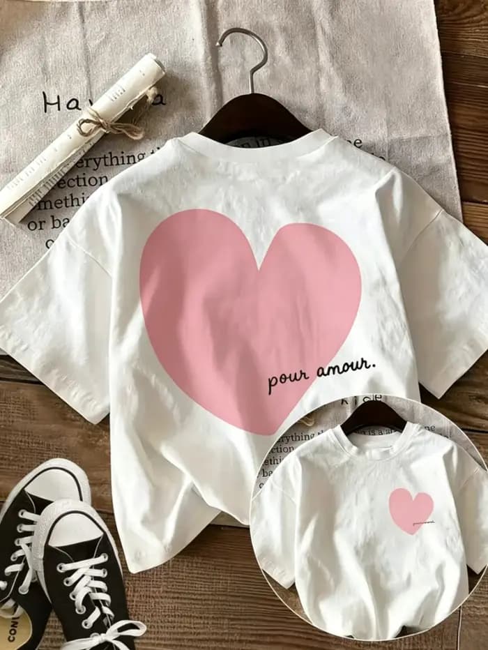 T-shirt pour femme à imprimé cœur large 'Pour Amour'