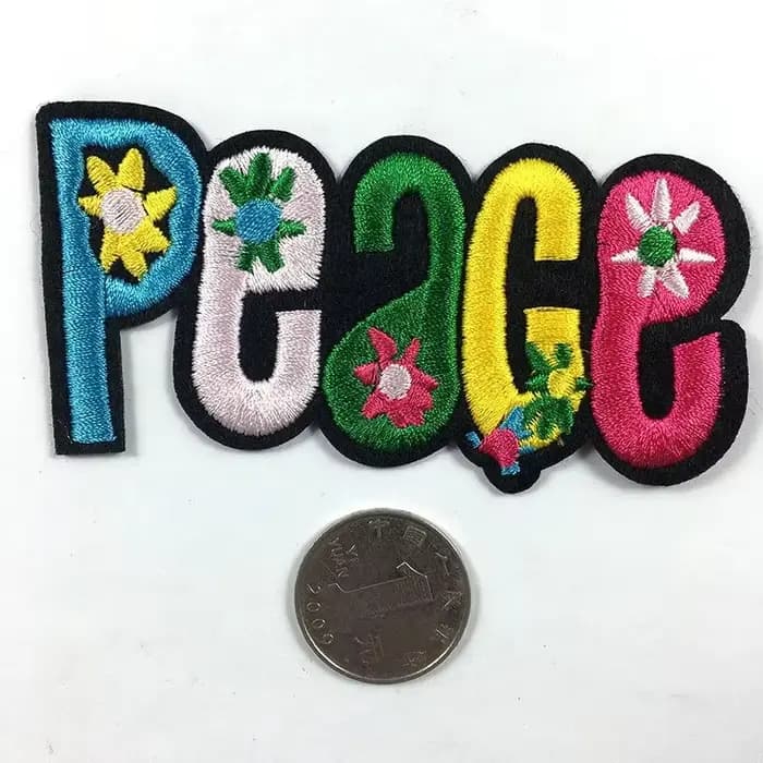 Patch brodé adhésif en tissu Ove Peace pour accessoires vestimentaires